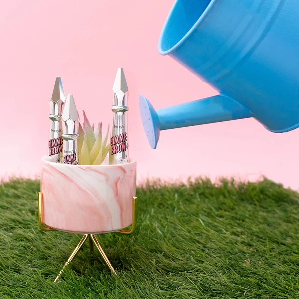 Benefit Gimme Brow+ Volumising Brow Gel Jumbo 6g (Various Shades) 2 Benefit Gimme Brow+ Volumising Brow Gel Jumbo 6g (Various Shades) - Image 2